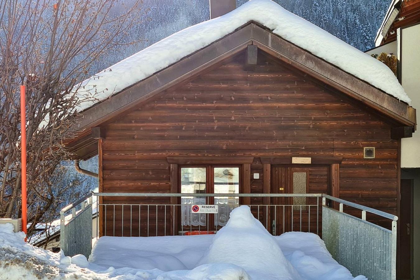Le Petit Chalet - 5' Zum Skilift - Kostenlose Getraenke اوفروناز المظهر الخارجي الصورة